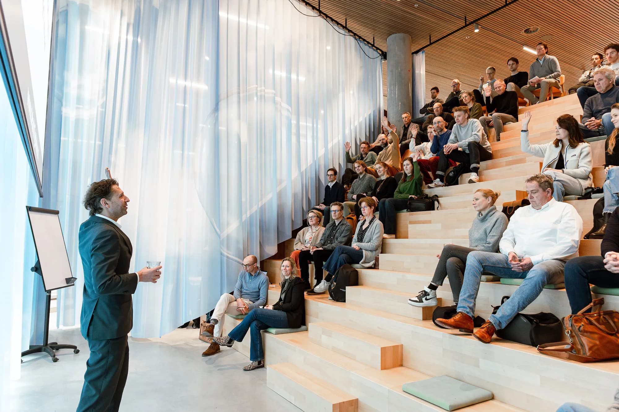 5tracks community event